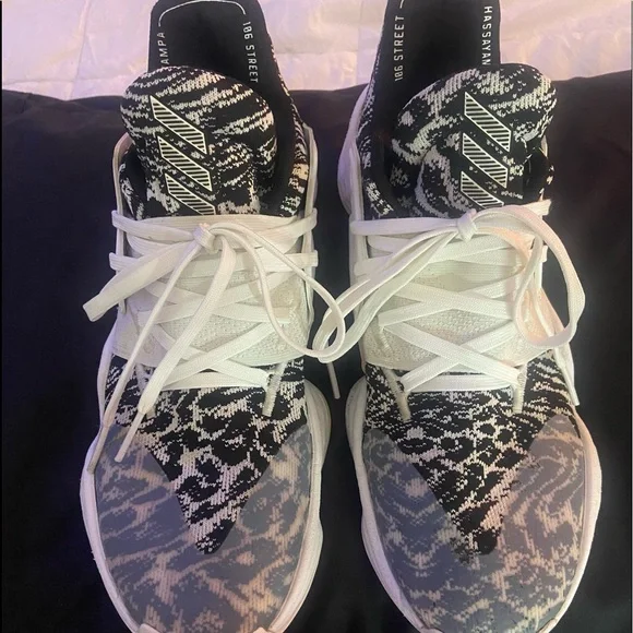Adidas Harden Vol. 4 Cookies & Cream size 11.5